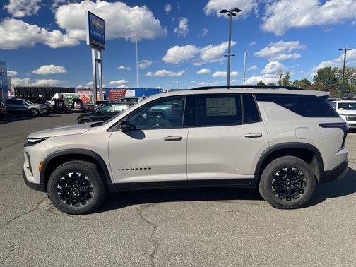 Sandstone Gray 2027 Chevrolet Traverse AWD Z71