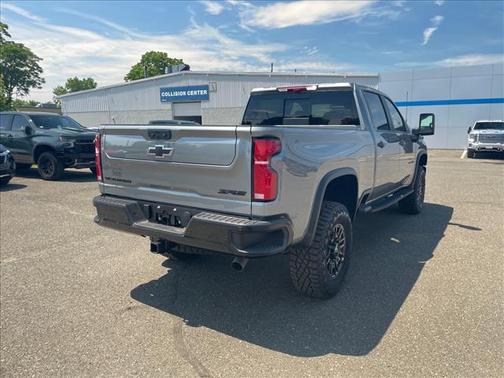 Sterling Gray Metallic 2026 Chevrolet Silverado 2500 Crew Cab, Standard Bed, XR2, 4WD