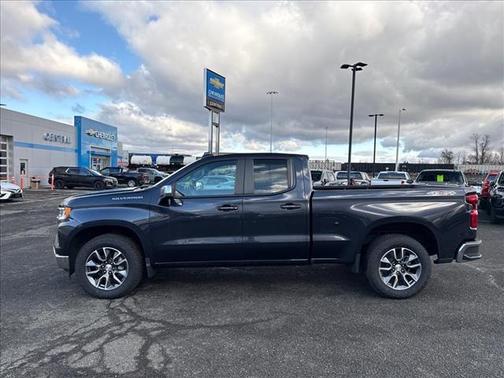 Dark Ash Metallic 2022 Chevrolet Silverado 1500 LT