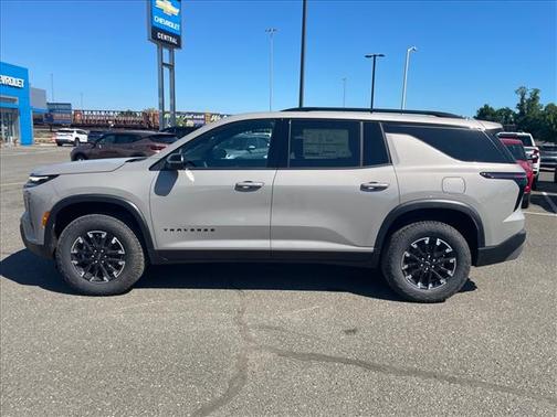 Sandstone Gray 2026 Chevrolet Traverse AWD Z71