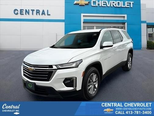 Iridescent Pearl Tricoat 2023 Chevrolet Traverse LT Leather