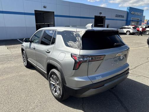Sterling Gray Metallic 2026 Chevrolet Equinox 1LT