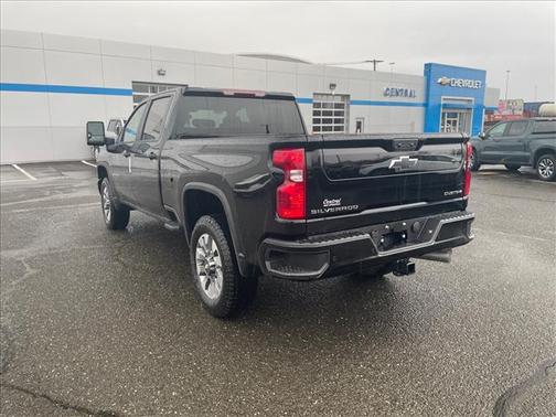 Black 2026 Chevrolet Silverado 2500 Custom