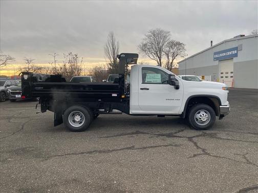 2026 Chevrolet Silverado 3500 WT