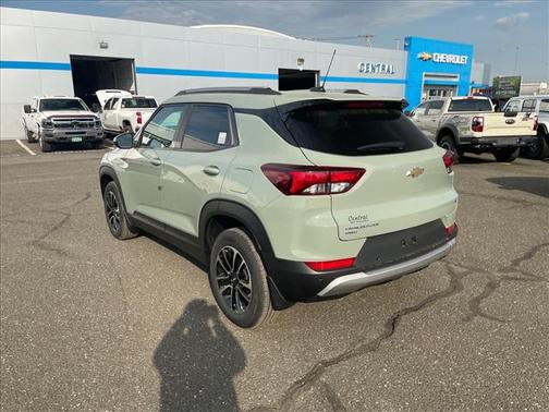 Cacti Green 2026 Chevrolet Trailblazer LT