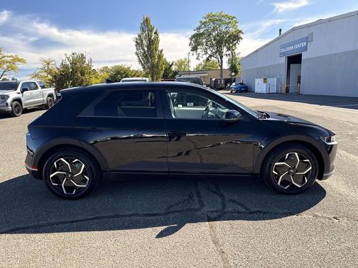 Abyss Black 2024 Hyundai IONIQ 5 SEL