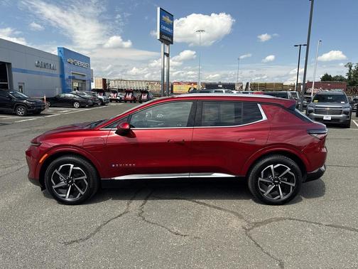 Radiant Red Tintcoat 2025 Chevrolet Equinox EV LT