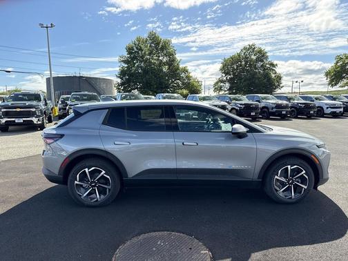Sterling Gray Metallic 2026 Chevrolet Equinox EV LT