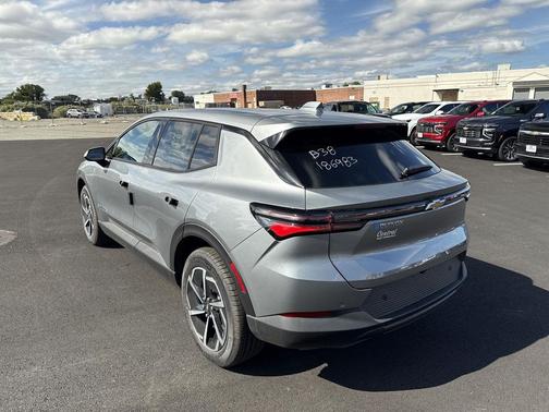 Sterling Gray Metallic 2026 Chevrolet Equinox EV LT
