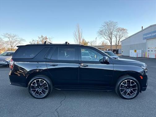 2022 Chevrolet Tahoe 4WD RST