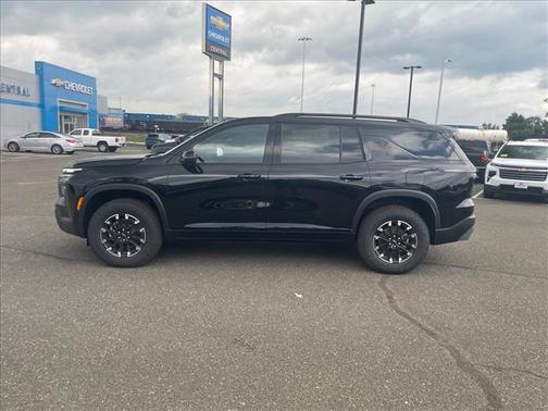 Mosaic Black Metallic 2026 Chevrolet Traverse AWD Z71