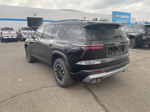 Mosaic Black Metallic 2026 Chevrolet Traverse AWD Z71