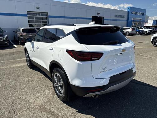 Summit White 2024 Chevrolet Blazer 2LT