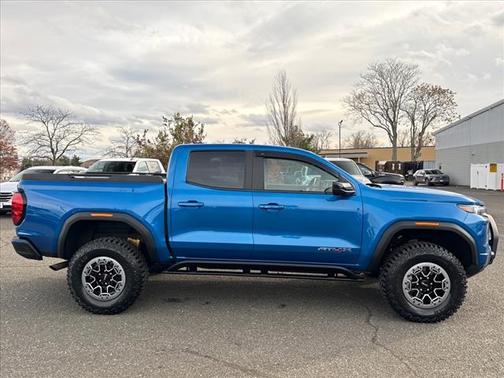 2023 GMC Canyon AT4X