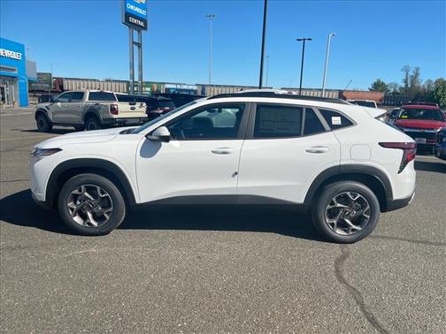 Summit White 2026 Chevrolet Trax LT