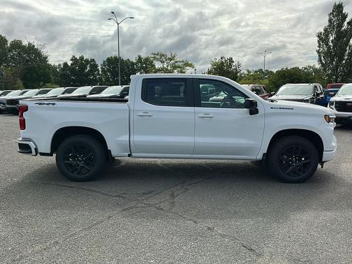 Summit White 2026 Chevrolet Silverado 1500 RST