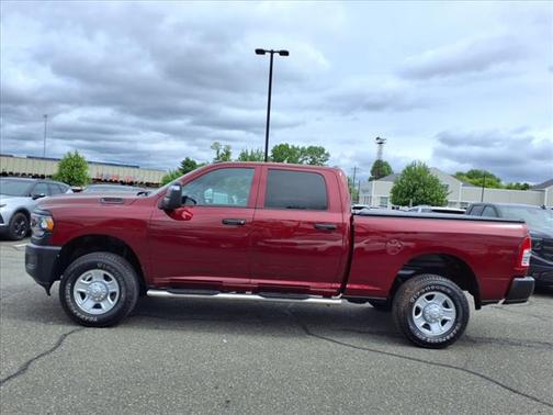 2024 RAM 2500 Tradesman Crew Cab 4x4 6'4' Box
