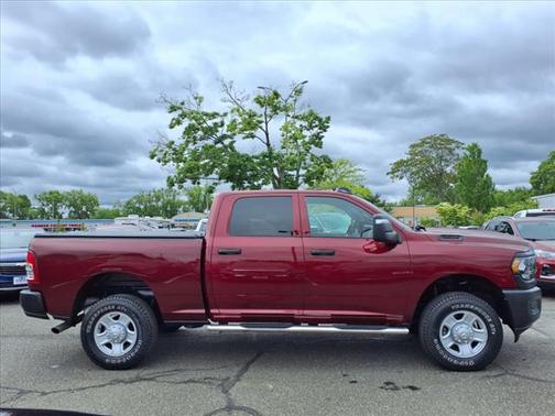 2024 RAM 2500 Tradesman Crew Cab 4x4 6'4' Box