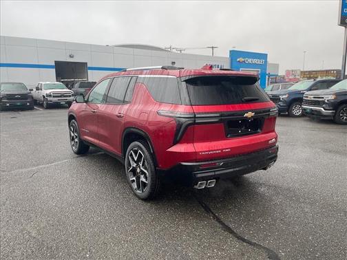 Radiant Red Tintcoat 2026 Chevrolet Traverse High Country