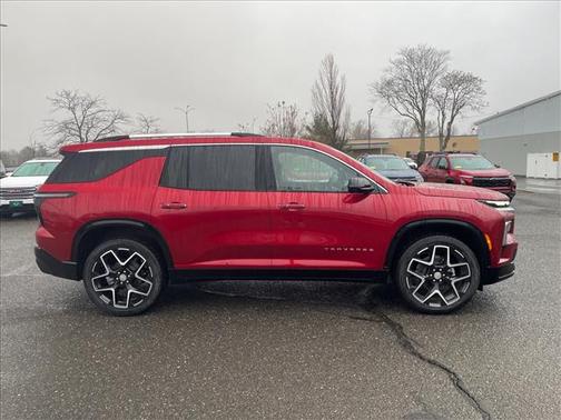 Radiant Red Tintcoat 2026 Chevrolet Traverse High Country