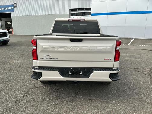 White Sands 2026 Chevrolet Silverado 1500 RST