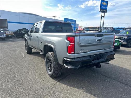 Sterling Gray Metallic 2026 Chevrolet Silverado 2500 Crew Cab, Standard Bed, XR2, 4WD