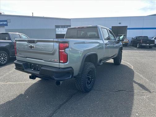 Sterling Gray Metallic 2026 Chevrolet Silverado 2500 Crew Cab, Standard Bed, XR2, 4WD