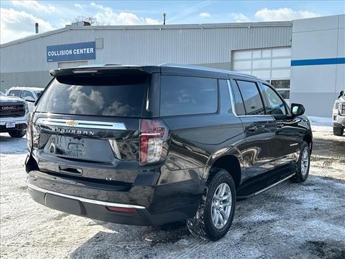2023 Chevrolet Suburban LT