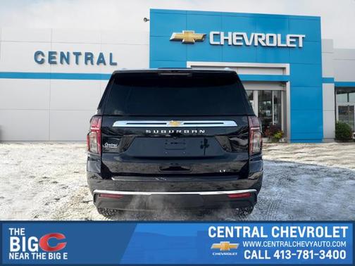 2023 Chevrolet Suburban LT