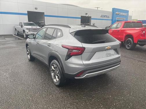 Sterling Gray Metallic 2026 Chevrolet Trax LT