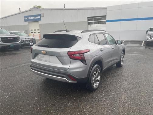 Sterling Gray Metallic 2026 Chevrolet Trax LT