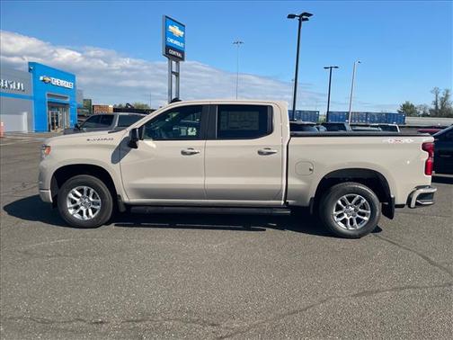 White Sands 2026 Chevrolet Silverado 1500 RST