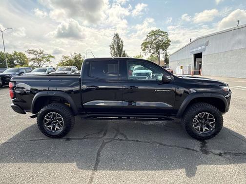 Black 2025 Chevrolet Colorado ZR2
