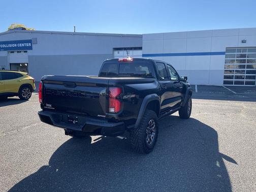 Black 2025 Chevrolet Colorado ZR2