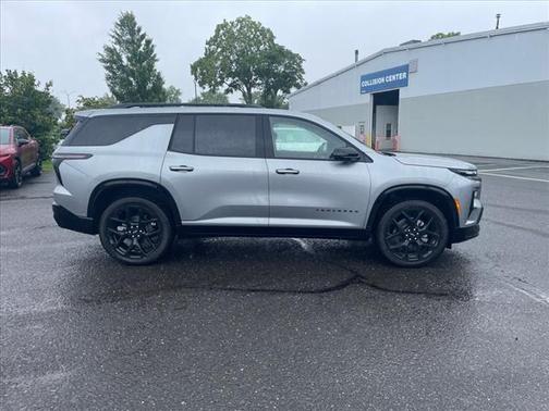 2025 Chevrolet Traverse RS