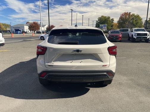 White Sands 2026 Chevrolet Trax FWD 1RS