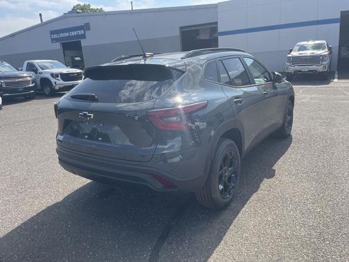 Cypress Gray 2026 Chevrolet Trax LT