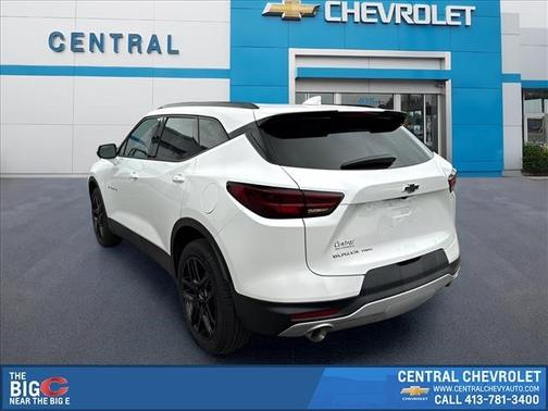 Iridescent Pearl Tricoat 2023 Chevrolet Blazer 3LT