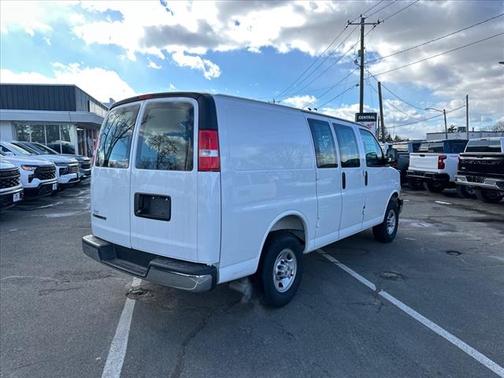 2025 Chevrolet Express 2500 RWD 2500 Regular Wheelbase WT