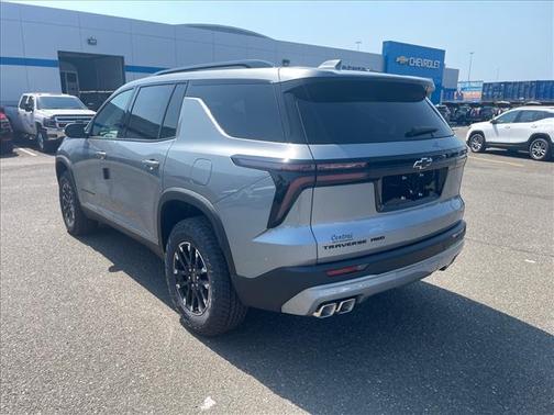 Sterling Gray Metallic 2026 Chevrolet Traverse AWD Z71