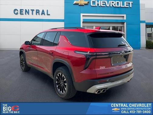 Radiant Red Tintcoat 2025 Chevrolet Traverse AWD Z71