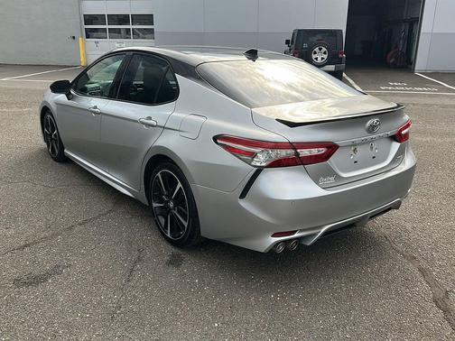 Midnight Black Metallic 2018 Toyota Camry XSE