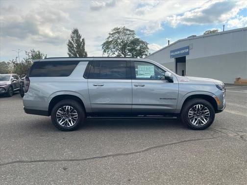 2025 Chevrolet Suburban 4WD Z71