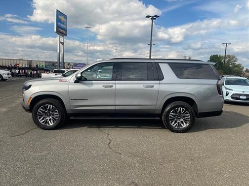 2025 Chevrolet Suburban 4WD Z71