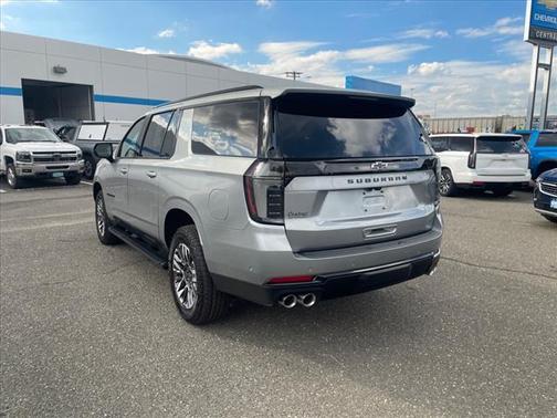 2025 Chevrolet Suburban 4WD Z71