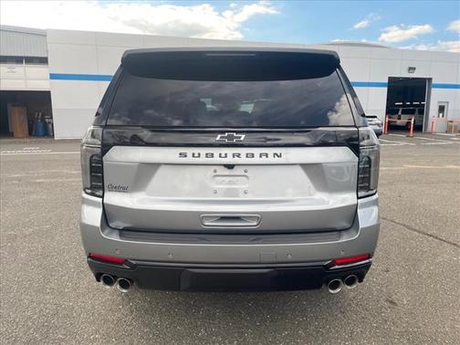 2025 Chevrolet Suburban 4WD Z71