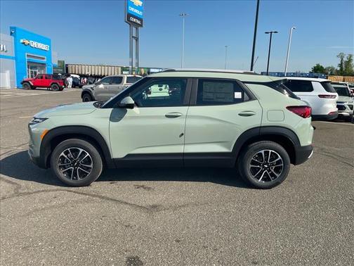 Cacti Green 2026 Chevrolet Trailblazer LT