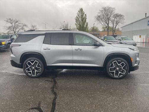 Sterling Gray Metallic 2026 Chevrolet Traverse High Country