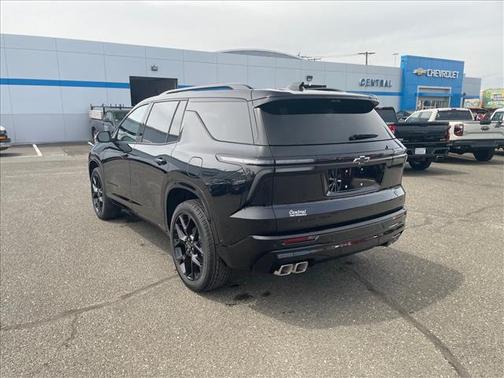Mosaic Black Metallic 2026 Chevrolet Traverse RS