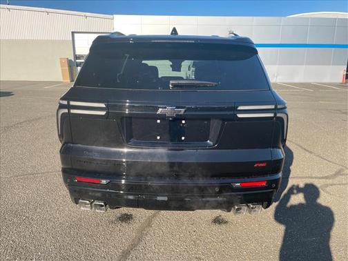 Mosaic Black Metallic 2026 Chevrolet Traverse RS